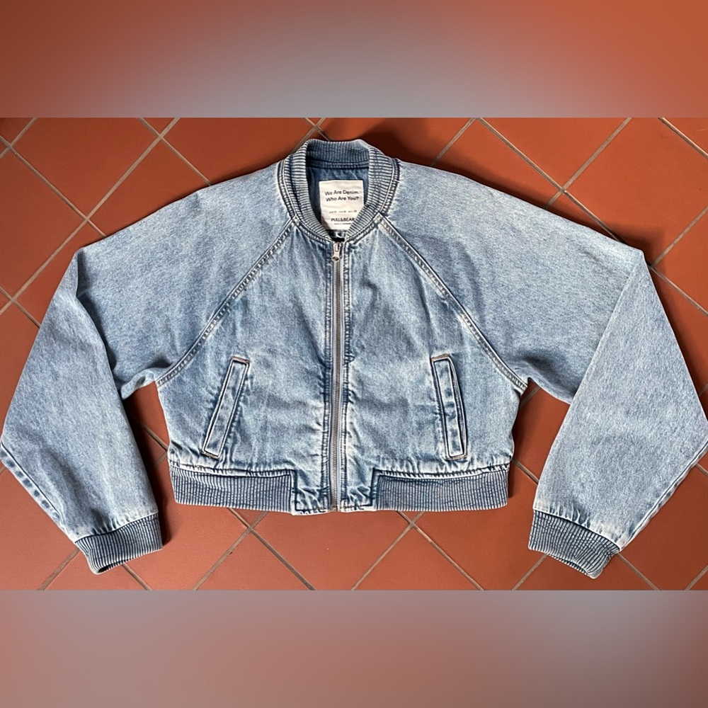 Pull And Bear Lightweight Cropped Denim Bomber Ja… - image 1